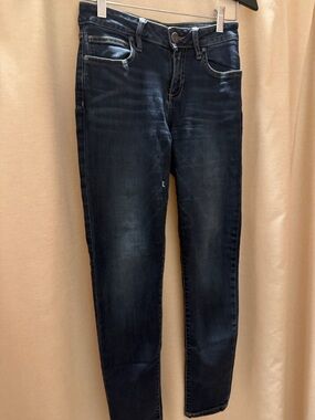 Kut from the Kloth Women’s dark blue skinny jeans